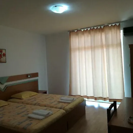 Хотел Diva 2*